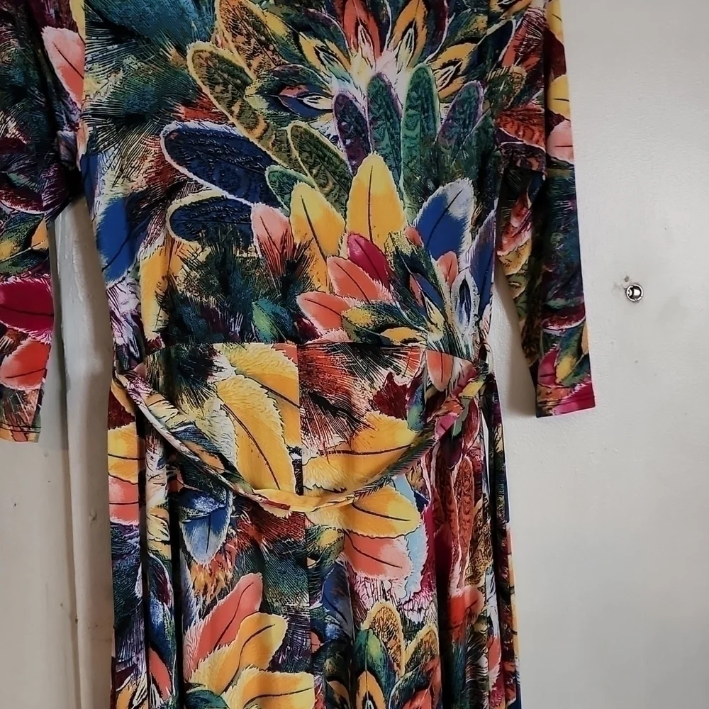 NWOT Floral Island Inspired Dress - Picture 5 of 5